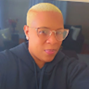 Meet your Posher, Manuela